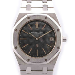 AUDEMARS PIGUET This prestigious brand has been devoted to the craft of luxury watches since its foundation in 1875. The Royal Oak is one of its most famous and prestigious collections.